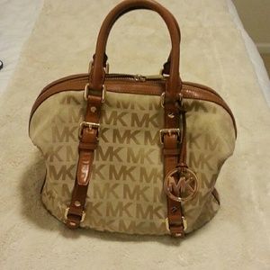 Michael Kors Bedford Purse