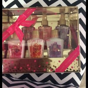 victoria secret gift set