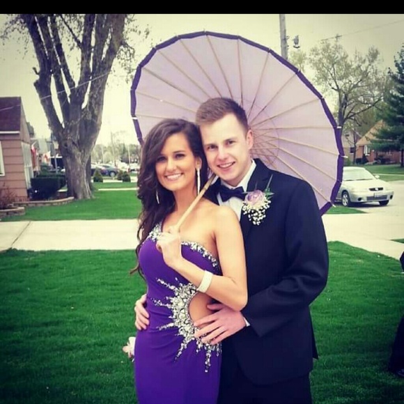 Prom dresses! - Picture 2 of 4