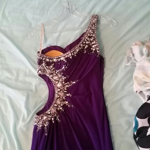 Prom dresses! - Picture 4 of 4