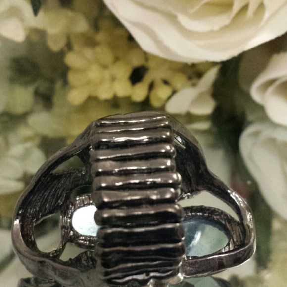 🎀NWOT Statement Goth Pretty Ring w Sky Blue Gems - Picture 3 of 4