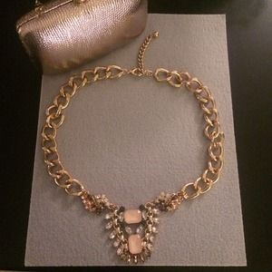 ❤️BUNDLED❤️ Gold chain link statement necklace