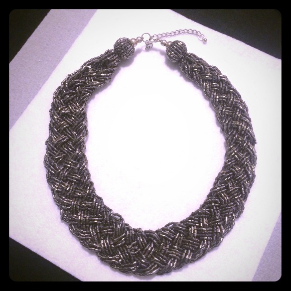 ❤️TRADED❤️Shimmery charcoal braided bead necklace