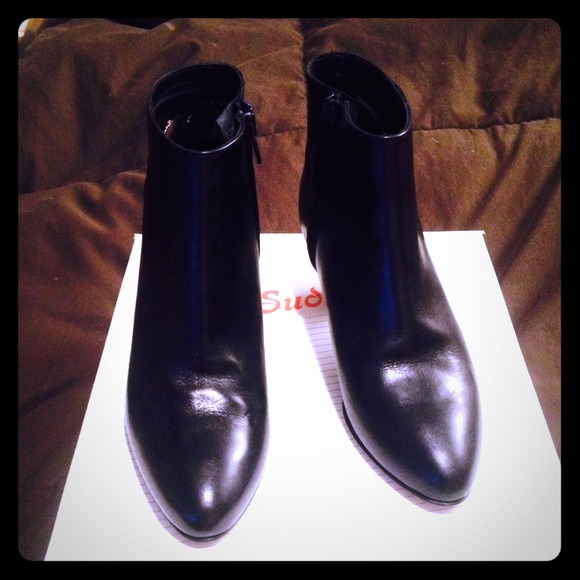 NIB 💯% LEATHER SUDINI BLACK VINTAGE BOOTIES