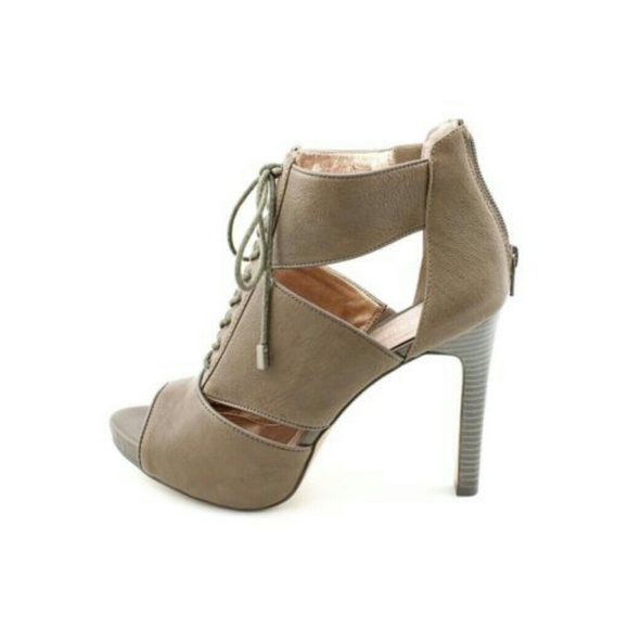 BCBGENERATION Jevida Gray Sz 7.5 Leather Booties - Picture 2 of 4