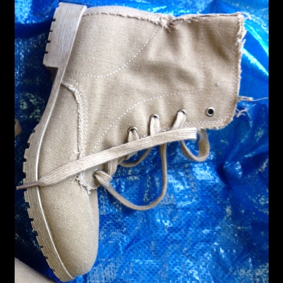 SO Shoes - SO BRAND  KHAKI CANVAS ANKLE BOOT