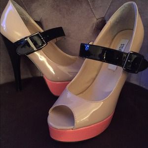 Patient leather peek toe