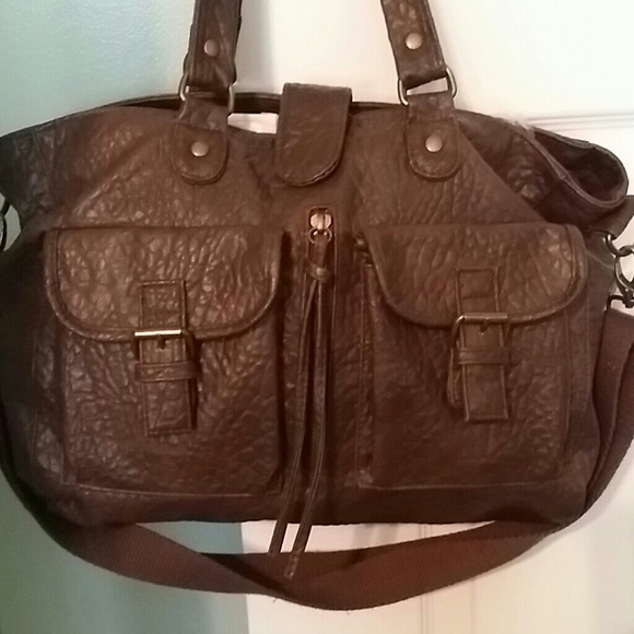 Very cute American Eagle purse!