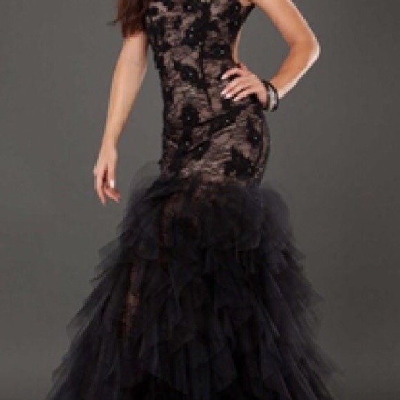 Prom dresses - Picture 4 of 4