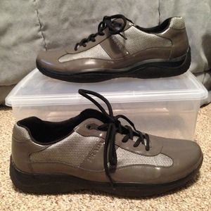 Authentic Like New Men's Low Top Prada Sneakers!