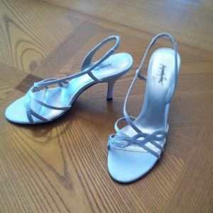 Jacqueline Farrar dress sandal