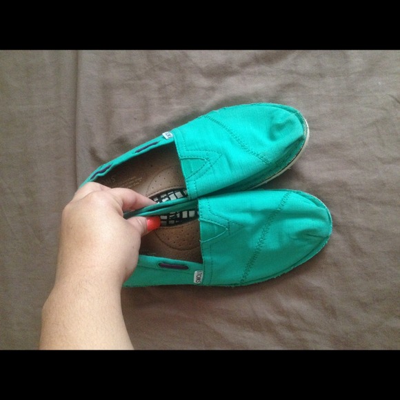Toms
