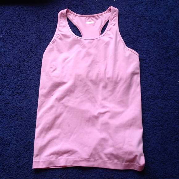 🚫SOLD🚫Nike light pink workout tank