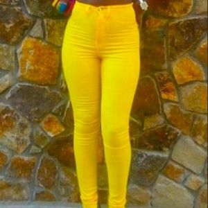 High waisted yellow jeans