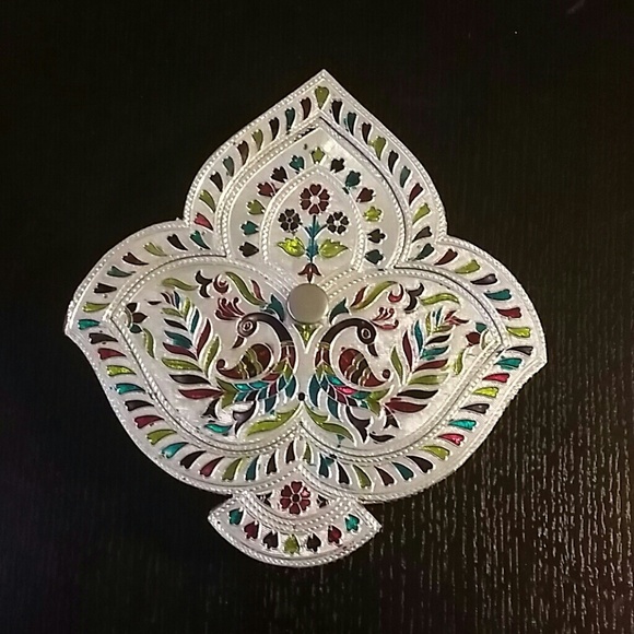 Decorative  storage / jewelry  box