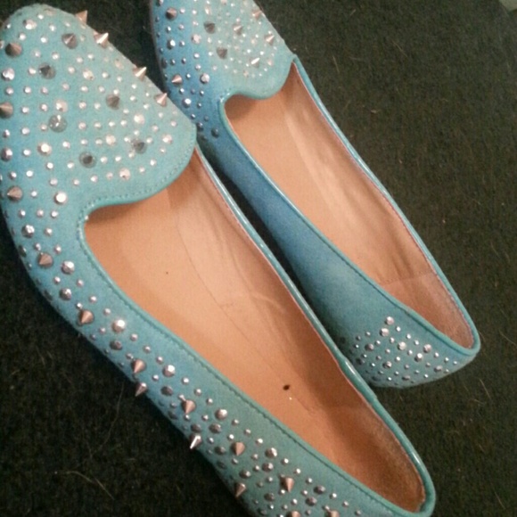 Shoes - Picture 2 of 2