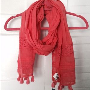 Coral scarf