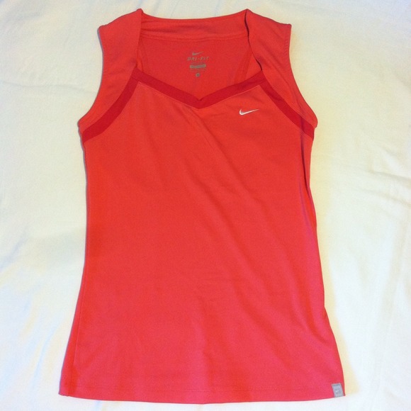 Nike Dri Fit Sleeveless Top