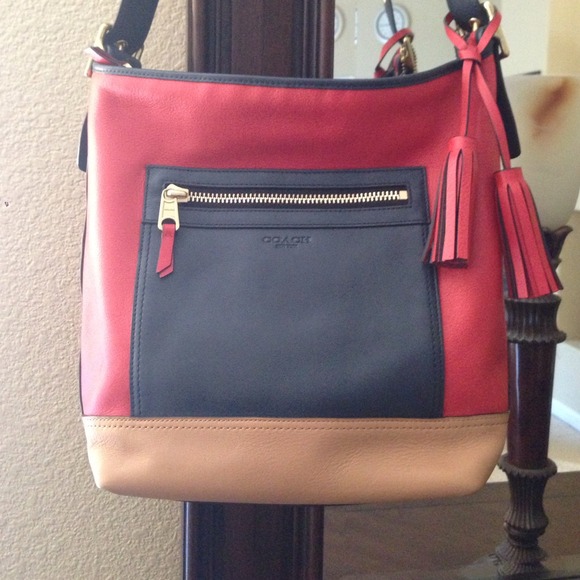 🎉SALE🎉Authentic COACH leather crossbody bag