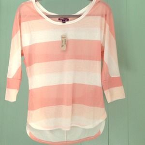 This striped shirt is perfect for all year round.