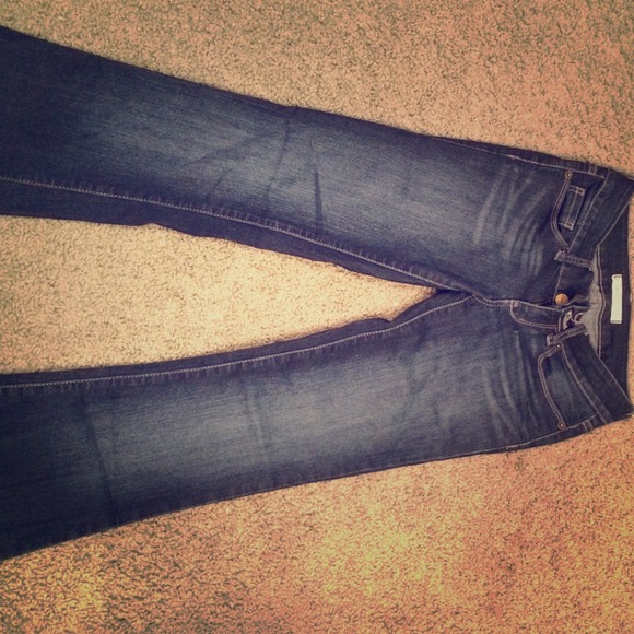 Bullhead jeans!!