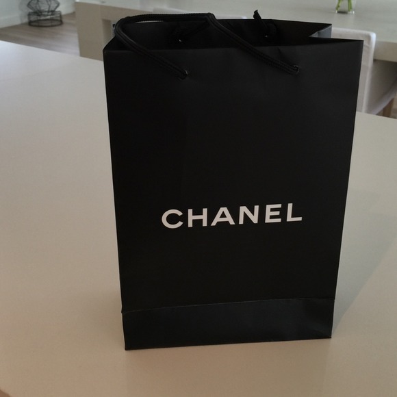 Chanel bag - Picture 1 of 3