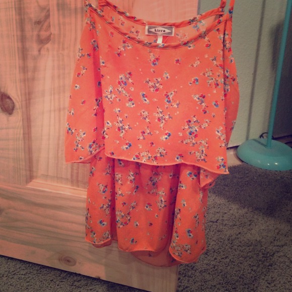 Super cute summer top ☀️