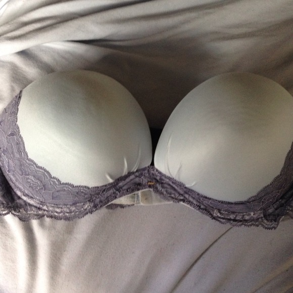 VS strapless bra