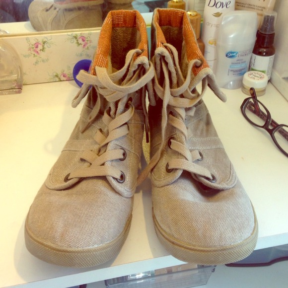These adorable booties are perfect all year