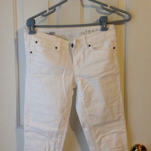 Gap white skinny jeans