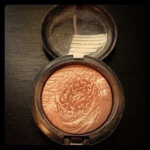 MAC Cosmetics mineral skin finish limited edition