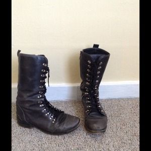 Free people bed su boots size 8