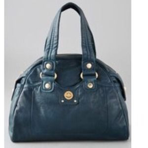 Totally Turnlock Aiden