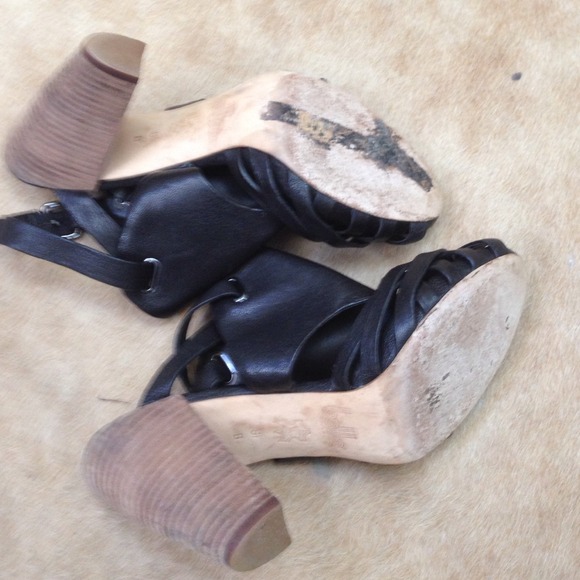 Shoes - Picture 3 of 3