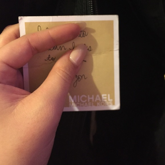 Hamilton Michael Kors. - Picture 2 of 3