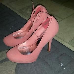 Bamboo brand apricot color heels