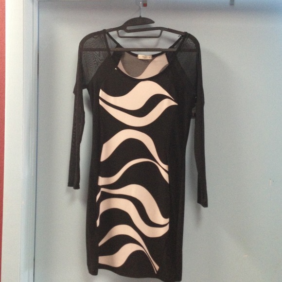 poetry Dresses & Skirts - Blk white swirl mesh party club dress