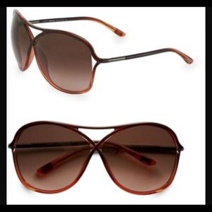 AUTHENTIC Tom Ford 'Vicky' sunglasses