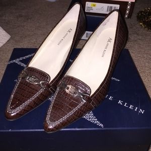 Anne Klein low heels