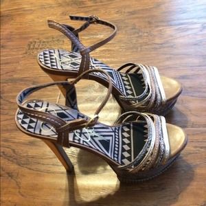 Jessica Simpson platform heels!!