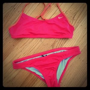 Nike bikini 2 piece bathing suit. Pink, size M