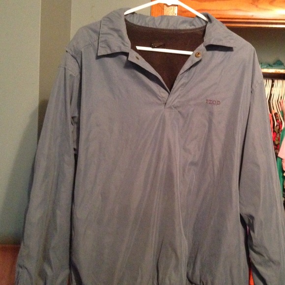 IZOD sports Pull over.