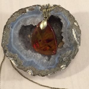 AMBER NECKLACE