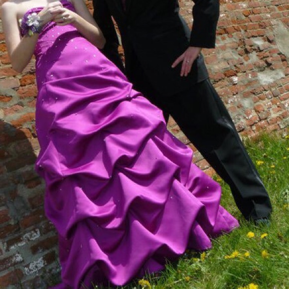Purple ruffled Prom dress - Picture 2 of 4