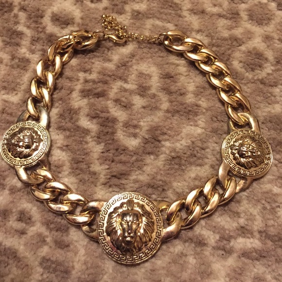 Arden B Chunky gold Versace-inspired necklace
