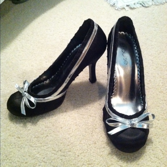 Black dress heels