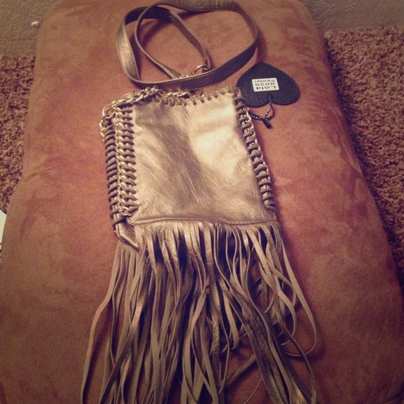 Cross body