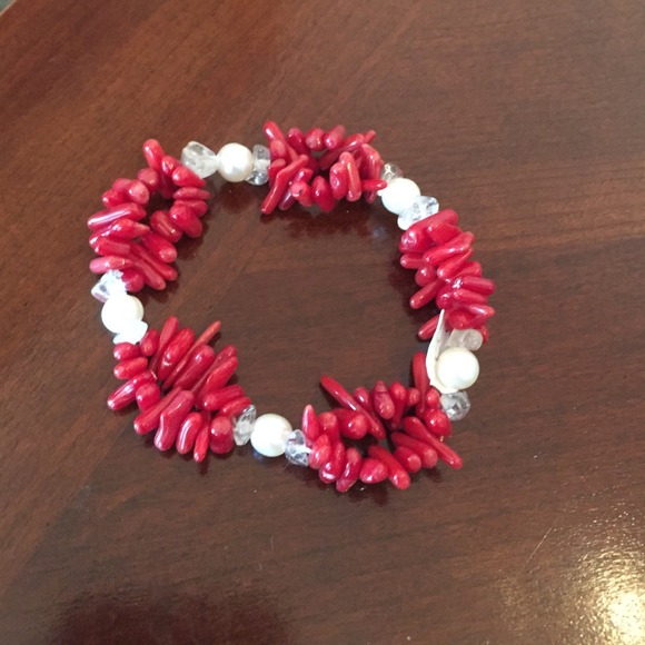 Coral pearl bracelet