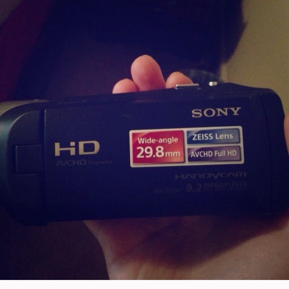 sony hdrx with sd card and charger