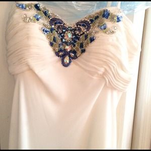 Dave & Johnny Prom dress